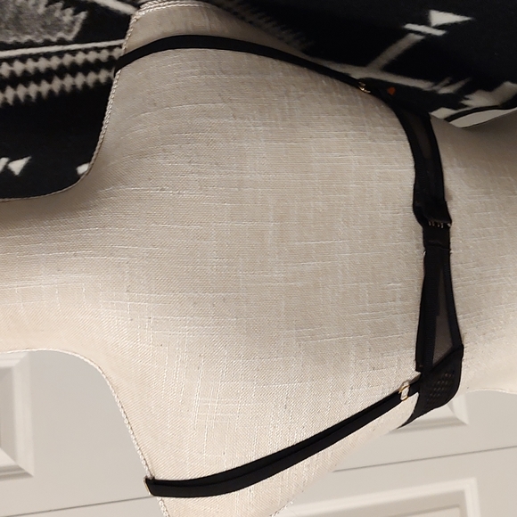 🖤 EUC Victoria's Secret Ladie's Very Sexy Fishnet Plunge Underwire Bra, 🖤, 34C - Picture 10 of 15